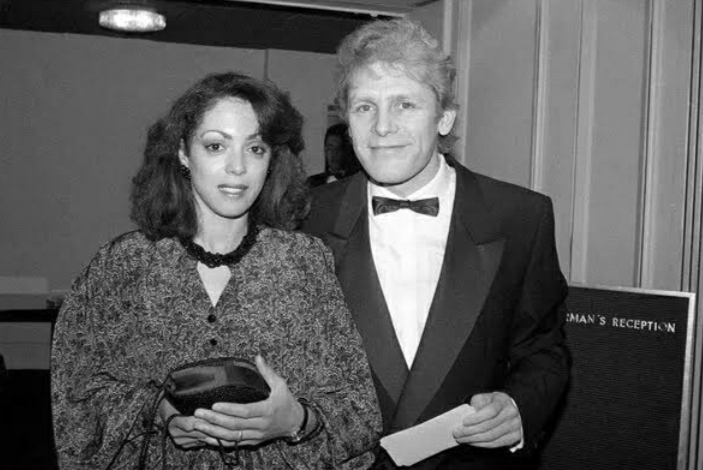 Linzi Beuselinck Biography: Everything About Paul Nicholas Wife